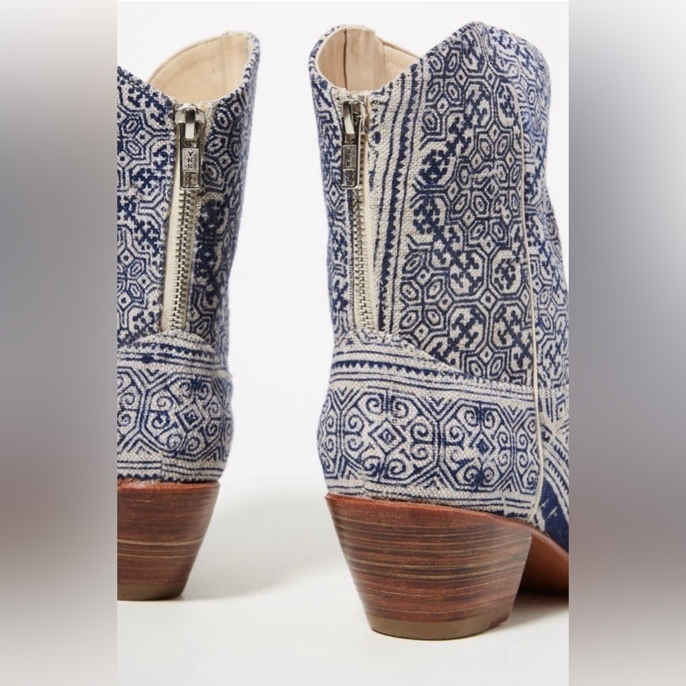 Euc Tile Mosaic Indigo Western Boots X Anthropologie. Size 36 — image 4 of 8